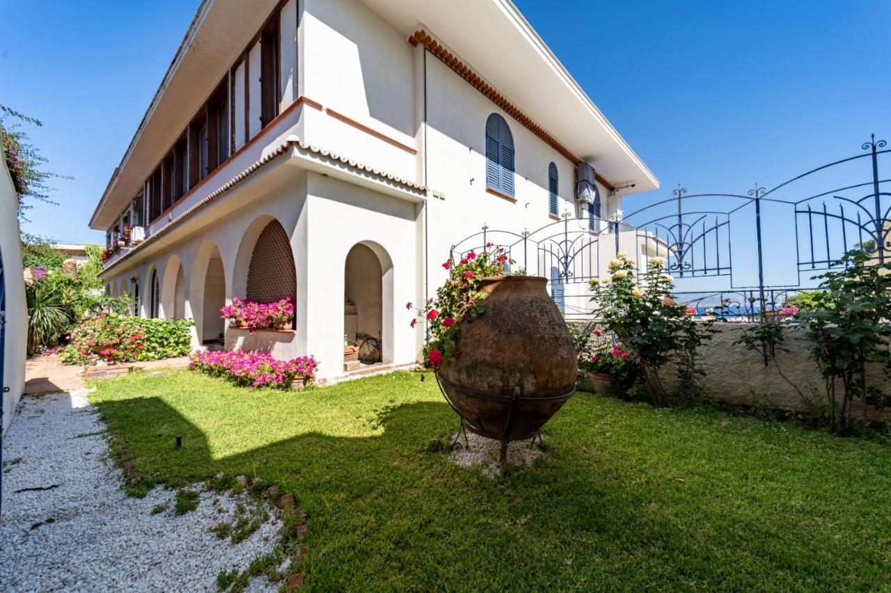 Casa Azzurra Appartement Messina Buitenkant foto
